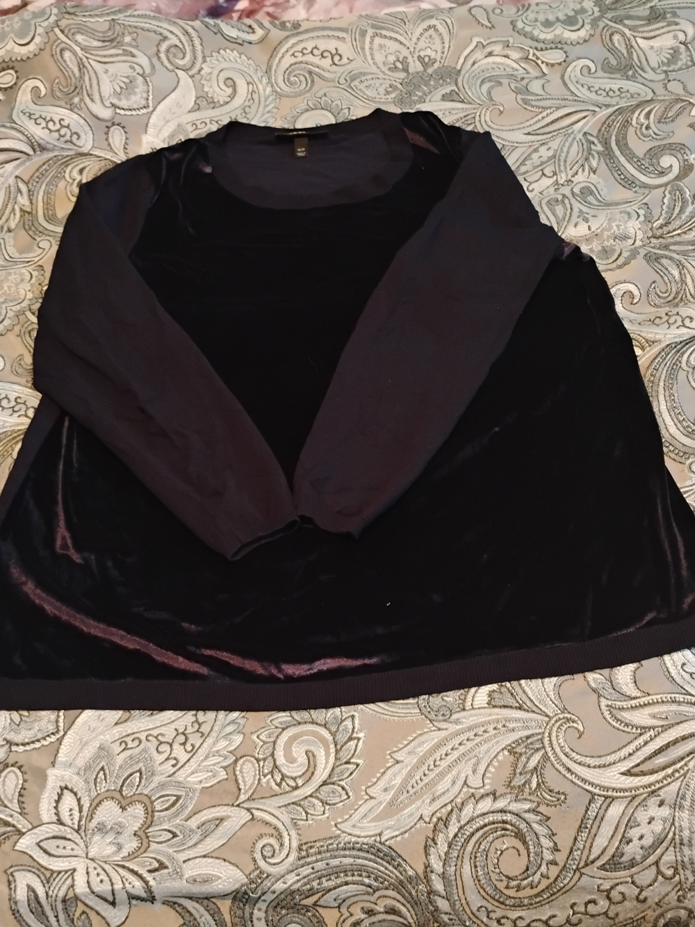 Lane Bryant Black Long-Sleeve Crewneck Sweatshirt